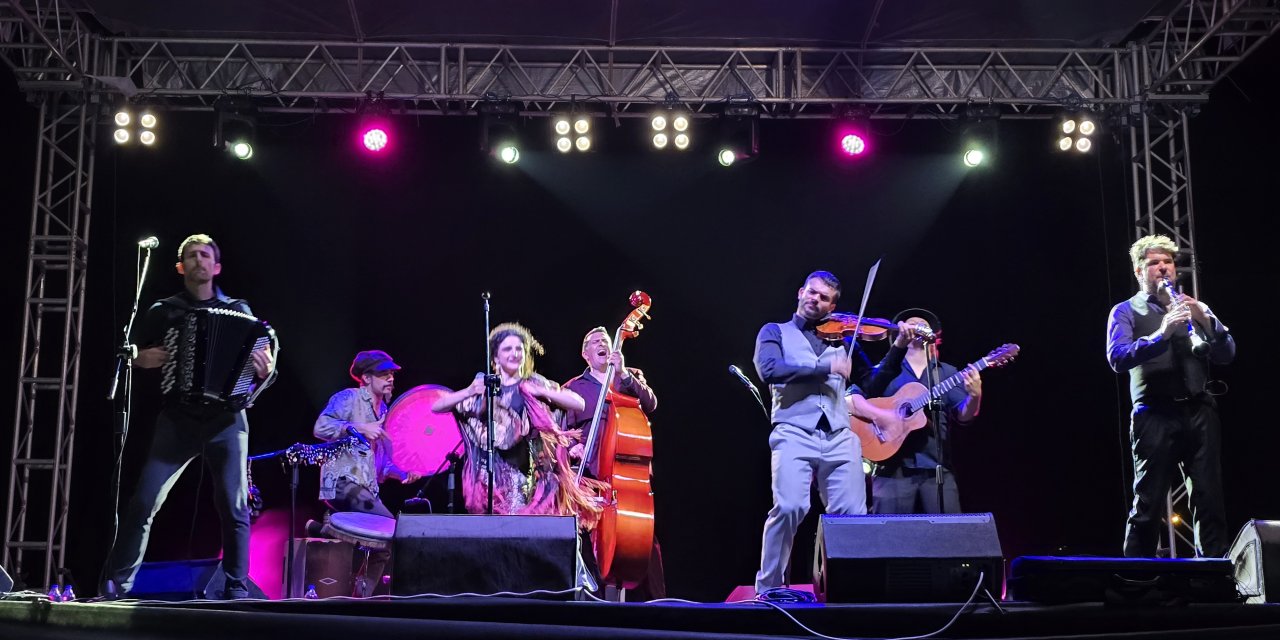Hatay’daki Hıdırellez Etkinliğinde İspanyol Müzik Grubu Bgko Coşkusu