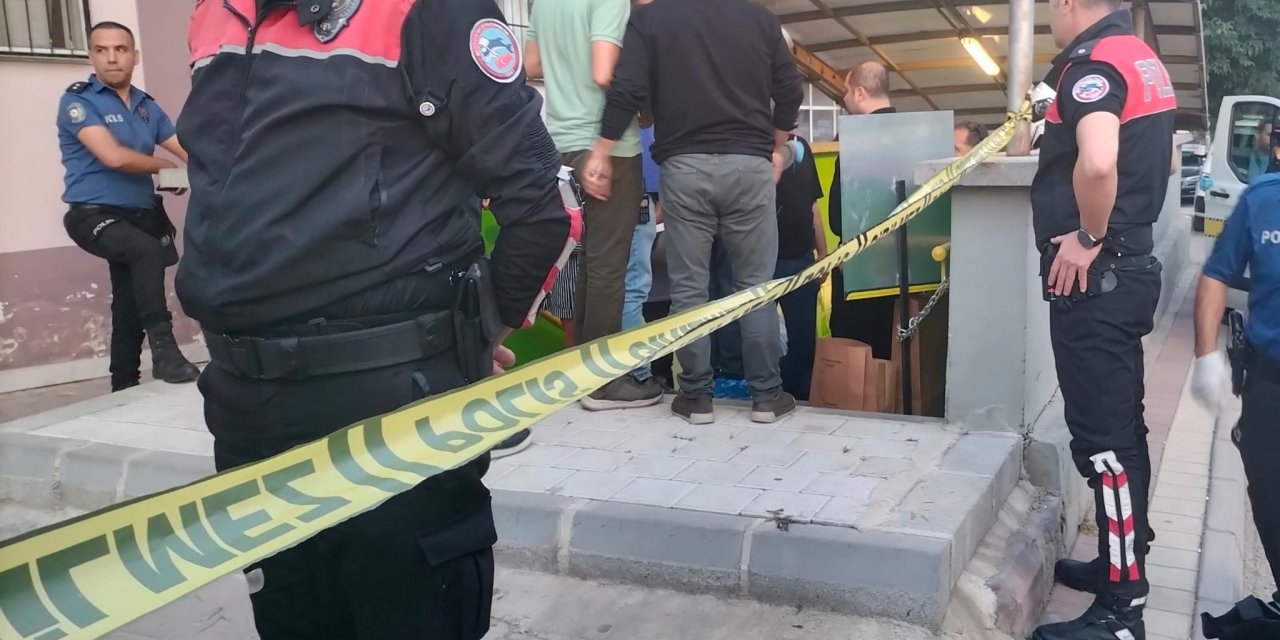 Eski eşini metro alt geçidinde tabancayla başından vurarak öldürdü