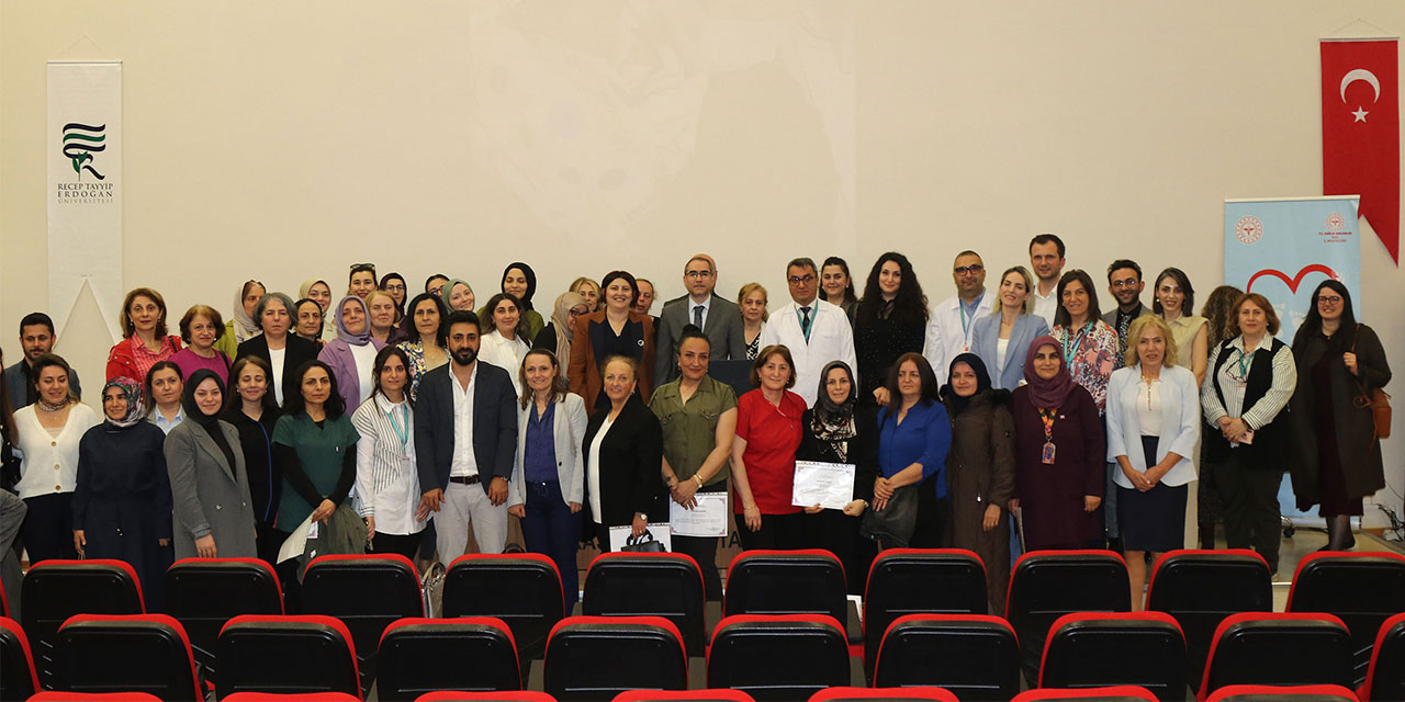 Rize’de Ebeler Günü Anlamlı Bir Programla Kutlandı!