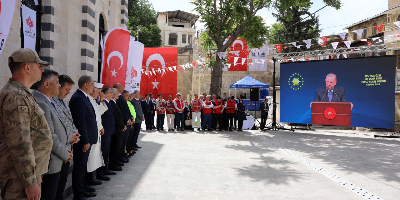 Depremde Hasar Alan Kurtuluş Camii İbadete Açıldı