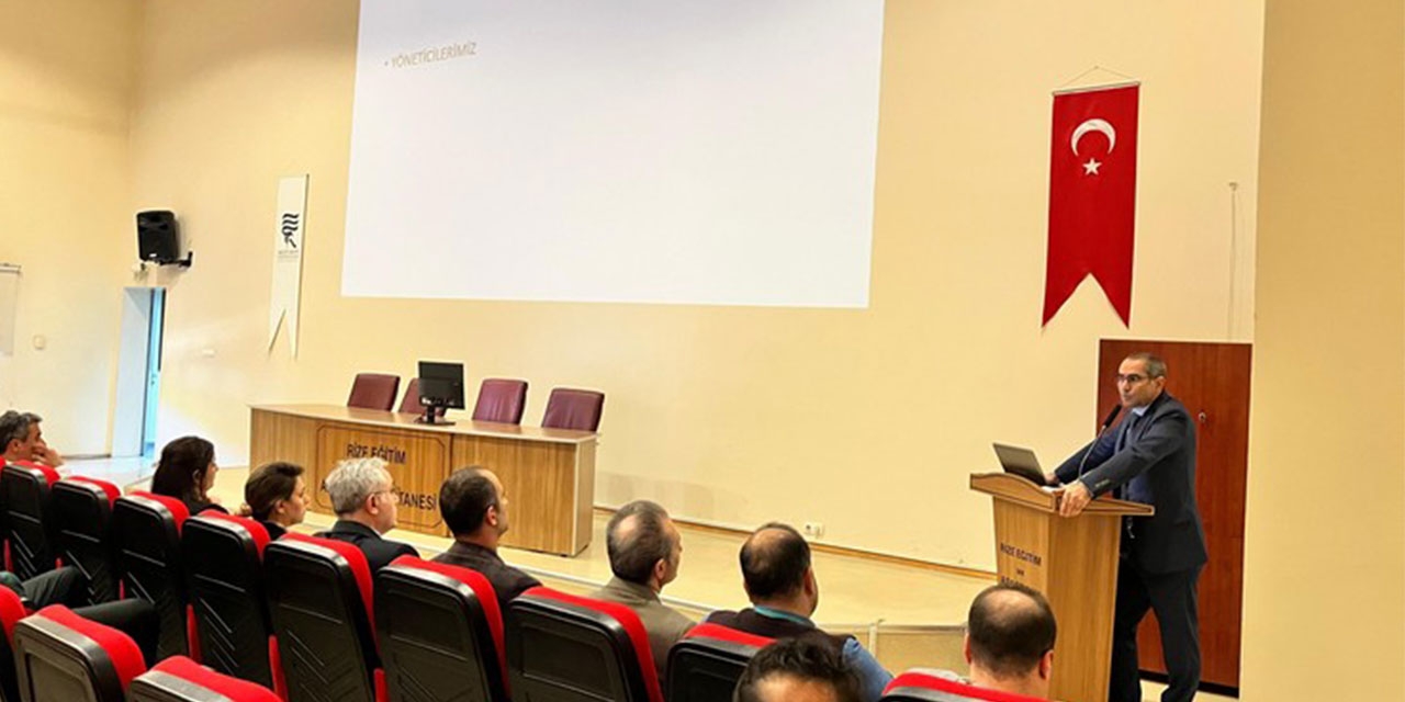 Rize'de Sağlık Bakım Hizmetleri Süreci Değerlendirme Toplantısı Gerçekleştirildi