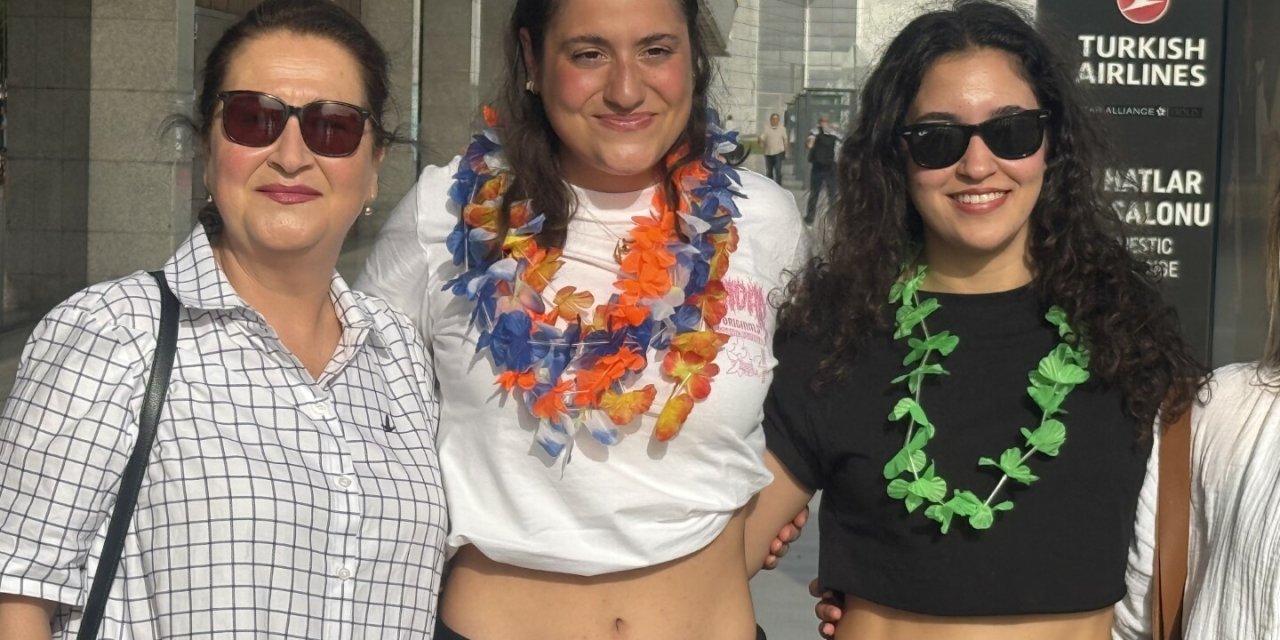 Ka'iwi Kanalı'nı geçen açık su yüzücüsü Aysu Türkoğlu Bodrum’a döndü