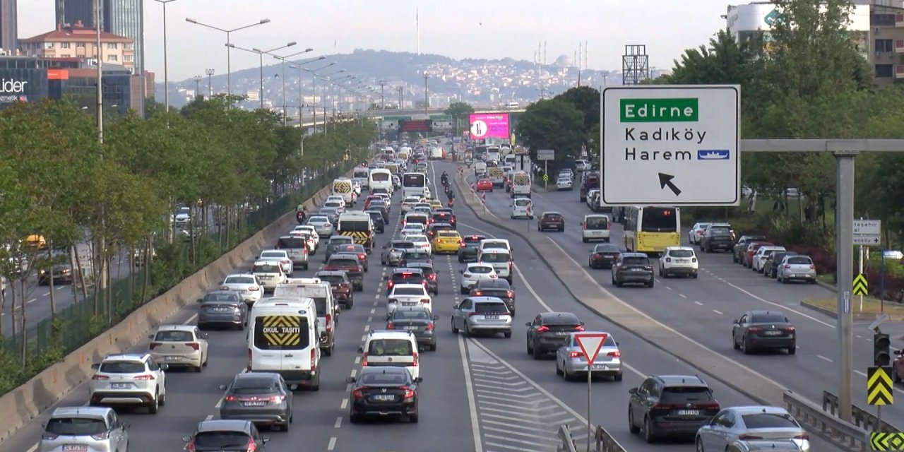 İstanbul'da trafik yoğunluğu yüzde 63