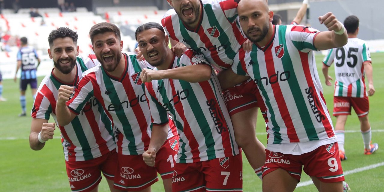 Karşıyaka final için ilk maçta