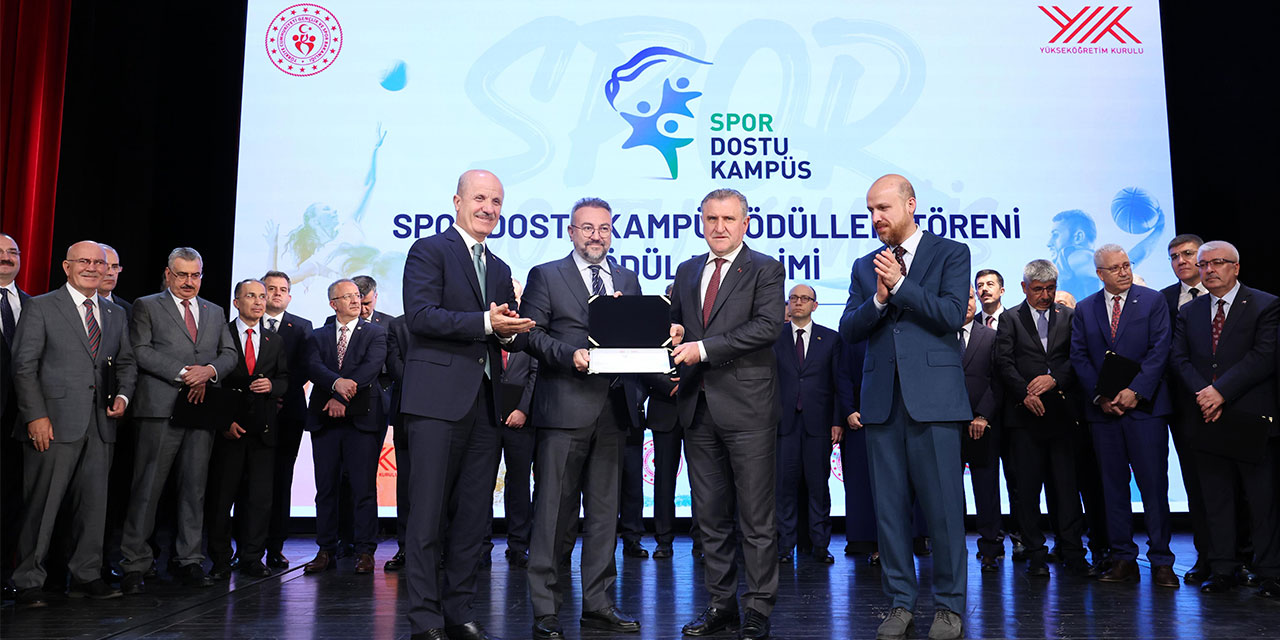 Bakan Bak, Rize'de "Spor Dostu Kampüs" sertifika töreninde konuştu