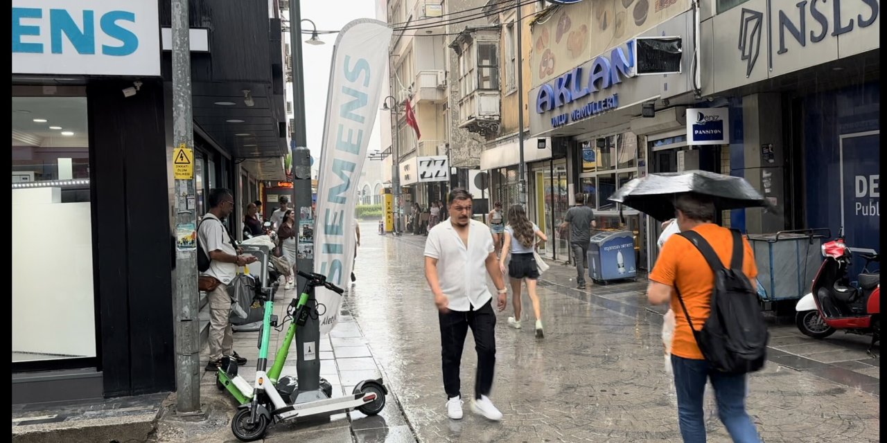 İzmir’de Sağanak Etkili Oldu