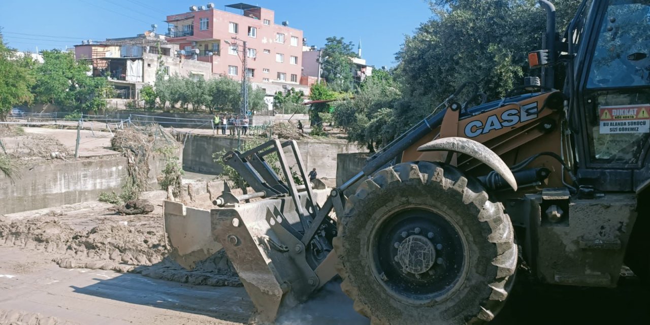 Osmaniye'de Sel Temizliği