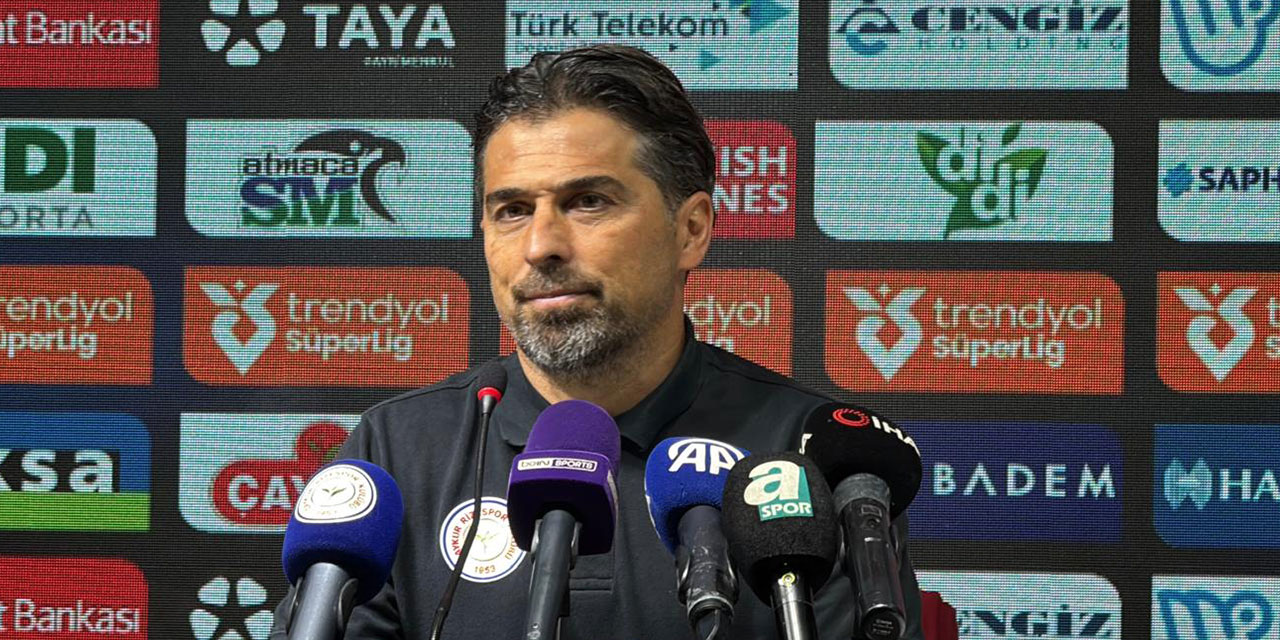 İlhan Palut: "Goller Maçı Kopardı, Negatif Yarış Bizim Adımıza Pozitif Sonuçlandı"