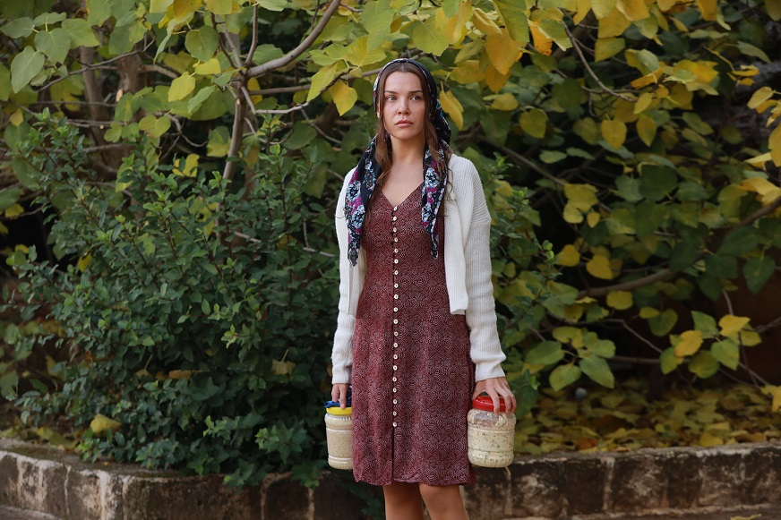 Uzak Şehir'de Pakize karakterine hayat veren oyuncu Yaren Güldiken: Onunla birlikte ben de dönüşüyorum