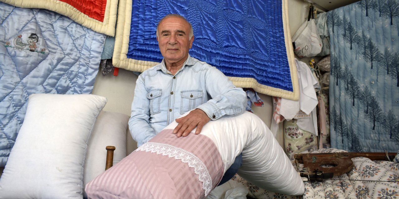 Uzun Yastık, Yerini 'küstüm Yastığı'na Bıraktı