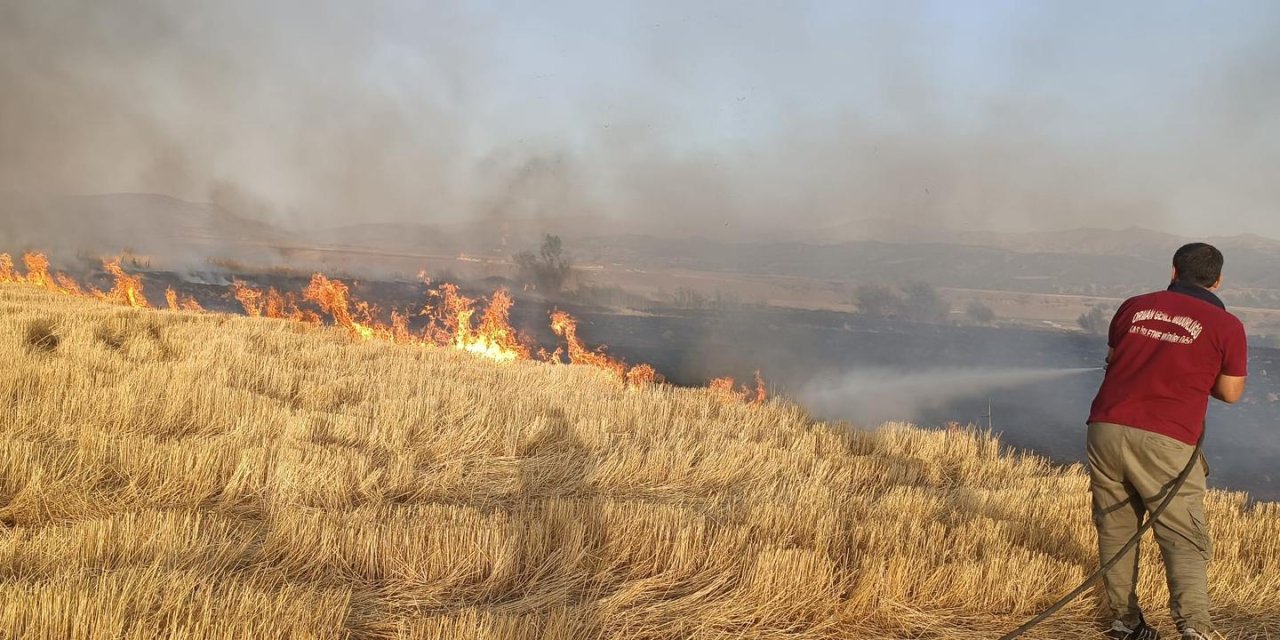 Bingöl’de Örtü Yangını Kontrol Altına Alınarak Söndürüldü