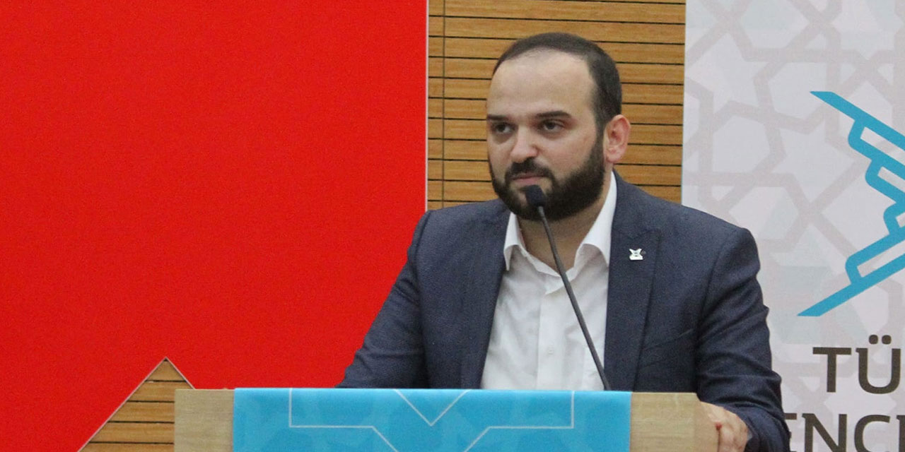 Rize'de Konser Krizi Büyüyor: RİHDER ve ÖNDER'den Sert Tepki, Belediye Geri Adım Attı