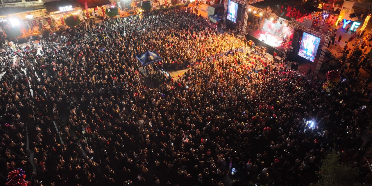 Koray Avcı, Fethiye'de Konser Verdi