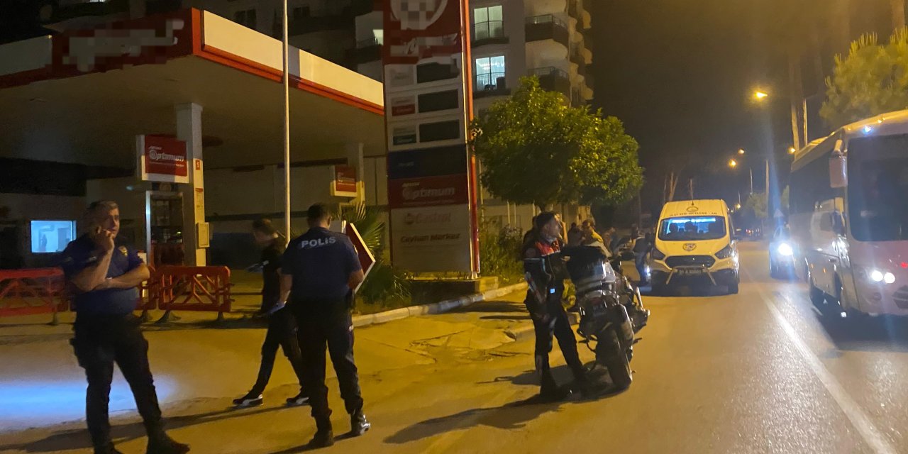 Eski eşini, sokak ortasında ayağından vurdu; olay anı kamerada