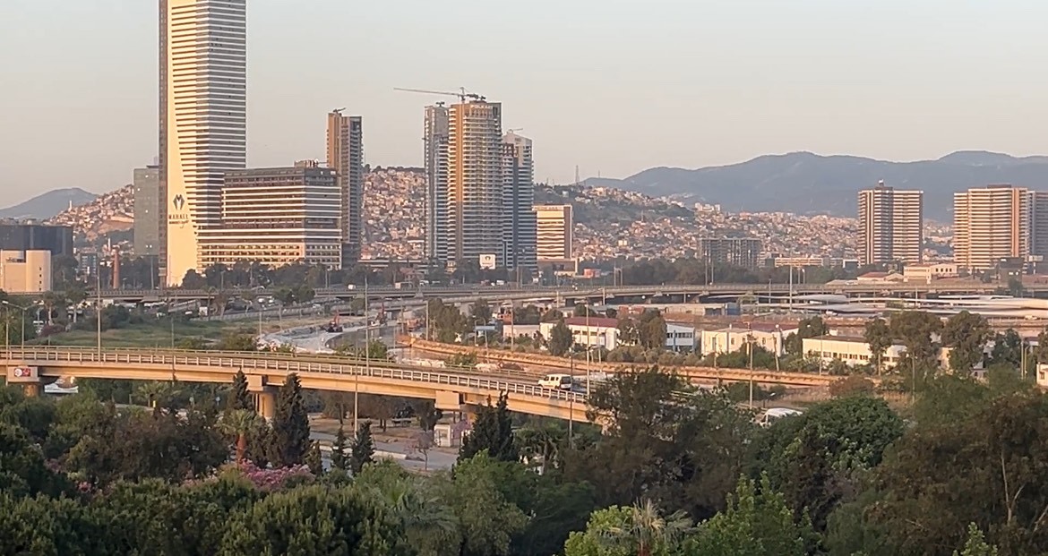 Ege Denizi'nde 6 büyüklüğünde deprem