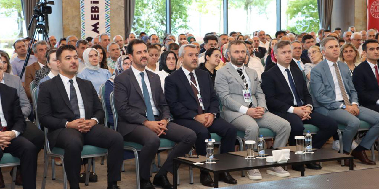 Rize'de Birleştiren ve Bizleştiren Eğitim Hareketi: MEBİZ Çalıştayı