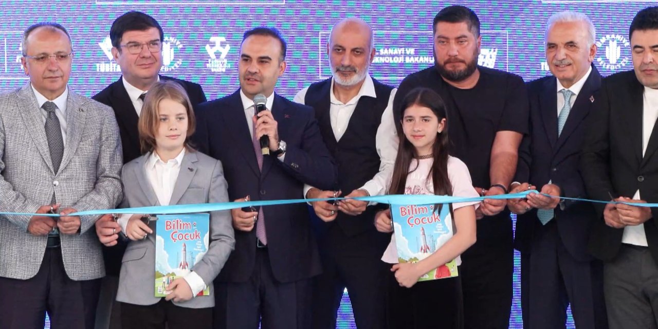 Bakan Kacır: Bu bilim merkezi tam bağımsız Türkiye’yi inşa edecek mühendisler yetiştirecek
