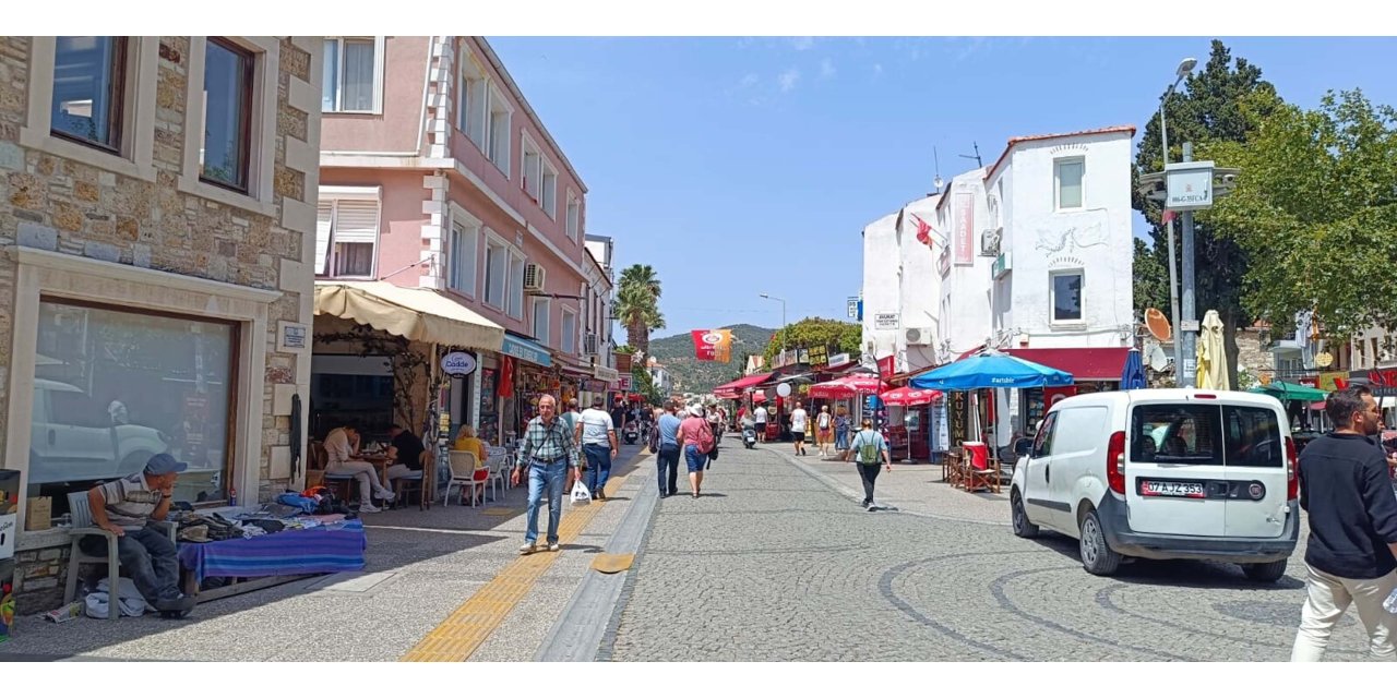 İzmir Foça açıklarında 3.7 büyüklüğünde deprem