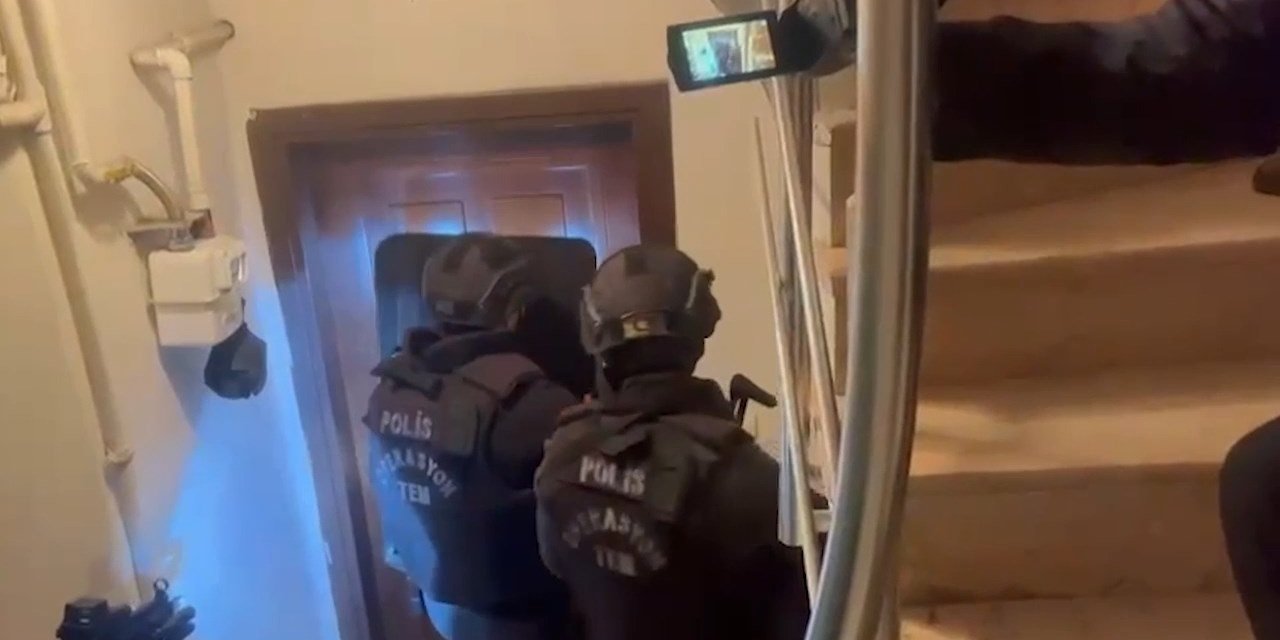 İstanbul- İstanbul'da DEAŞ operasyonu: 2 gözaltı