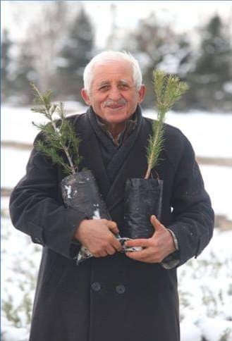 'Orman Dede' Olarak Bilinen Rahim Öğretmen, Elleriyle Kurduğu Ormana Defnedildi