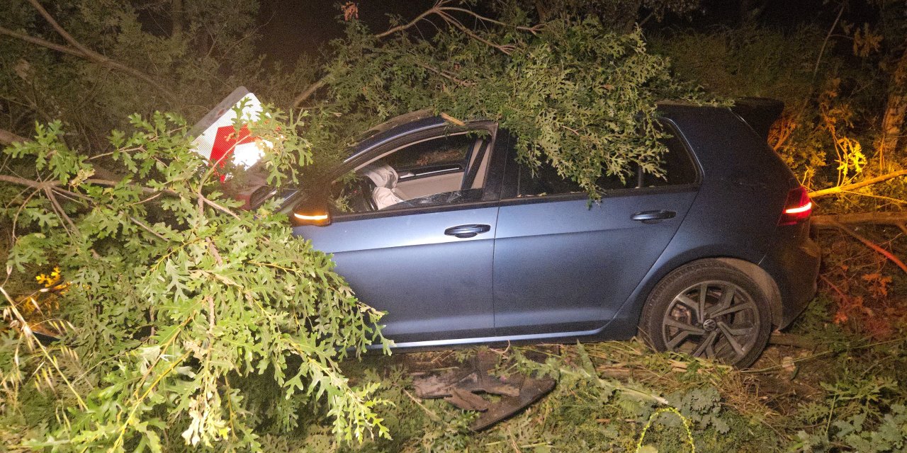 Otomobil ile çarpışan motosikletin ehliyetsiz sürücüsü yaralandı