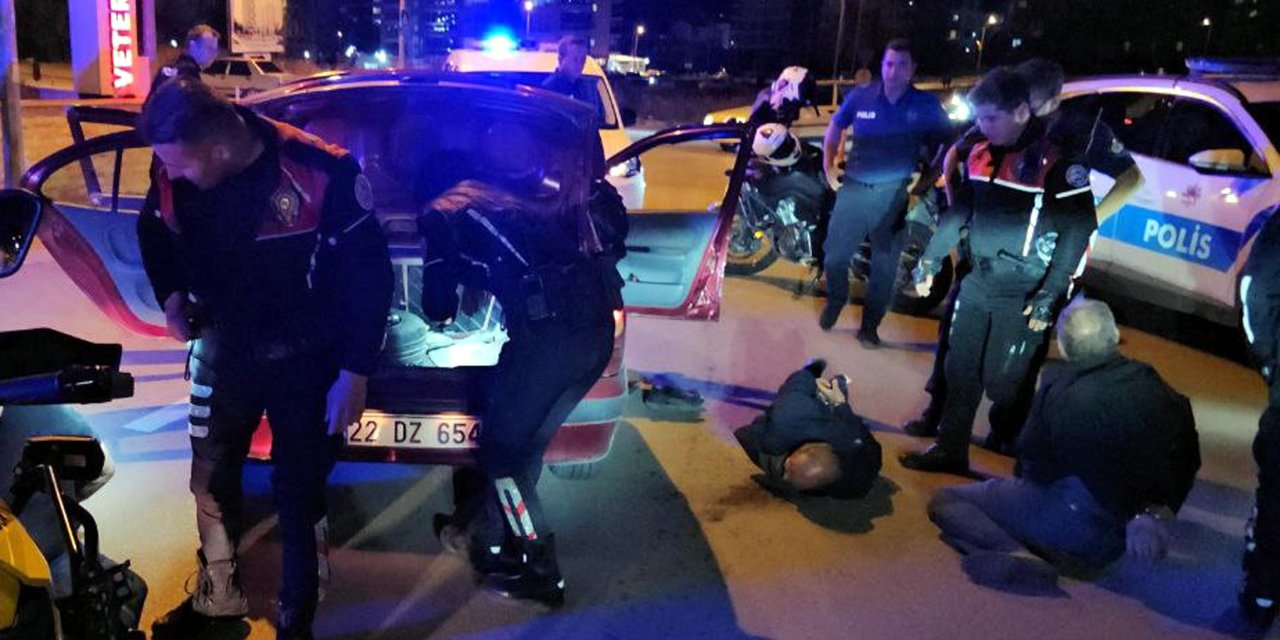 'Dur' ihtarına uymayan otomobildekilerden biri: Ben kaçmadım, neden kaçayım, şoför kaçtı