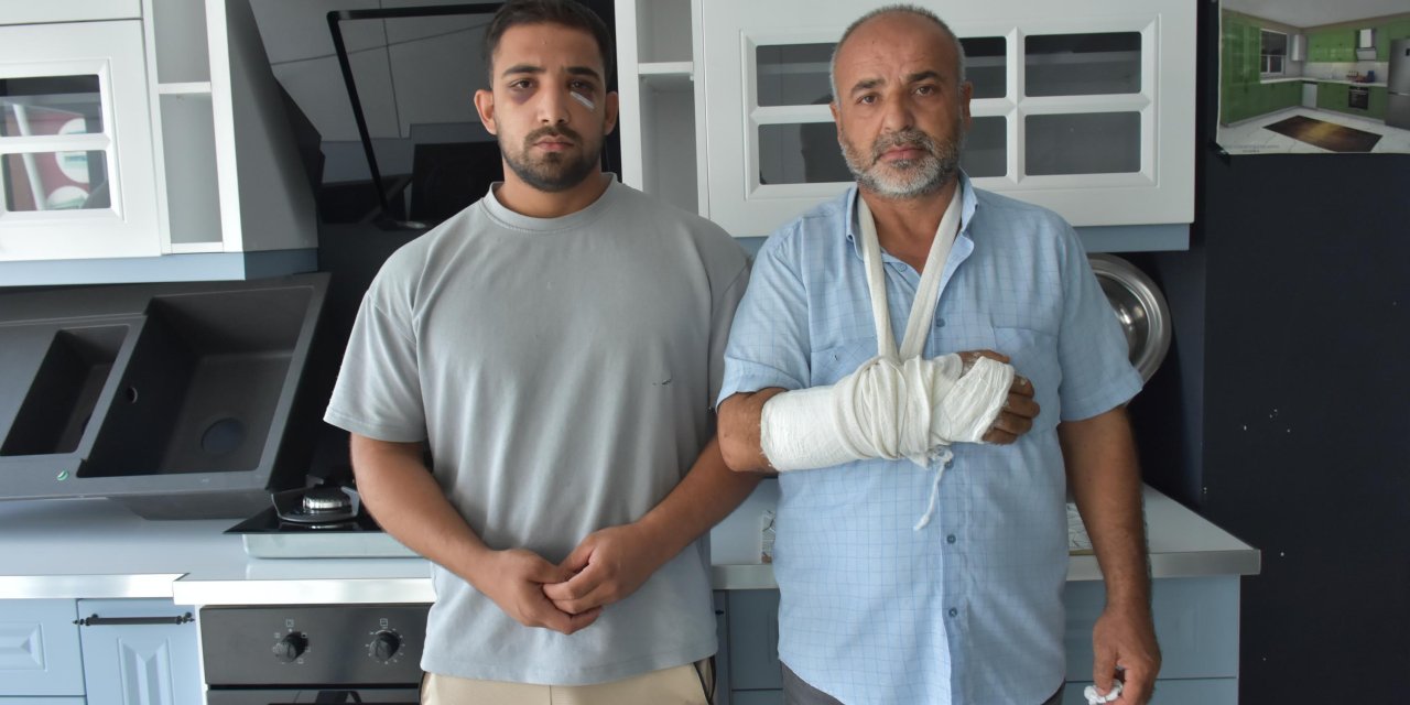 Trafikte Sopa, Muşta Ve Bıçaklı Kavga Kamerada; 3 Yaralı