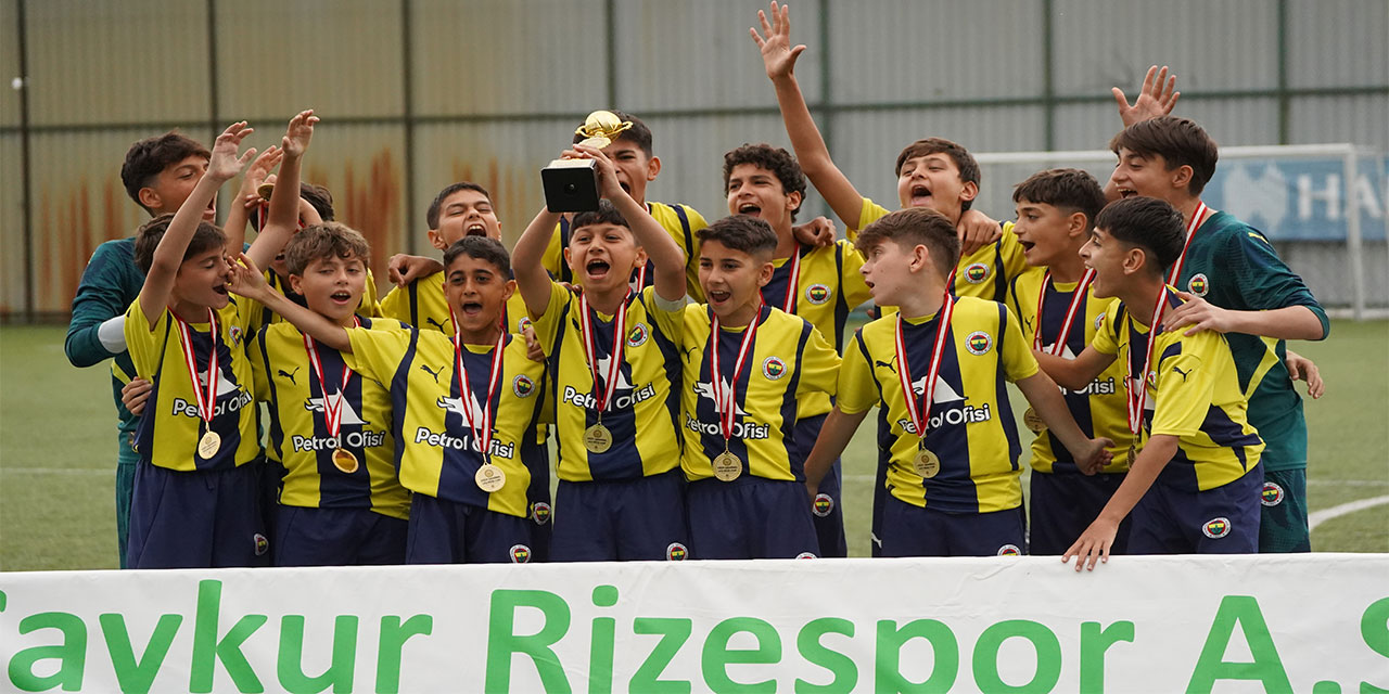 U12 Rize Cup 2025 Şampiyonu Fenerbahçe Oldu