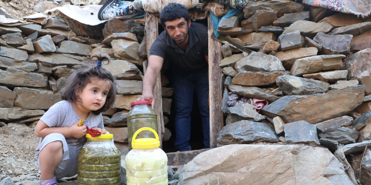 Bir Asırdır Doğal Mağaraları 'Buzdolabı' Olarak Kullanıyorlar