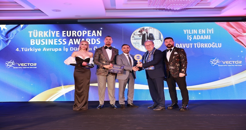 Davut Türkoğlu'na 'Yılın İş Adamı' ödülü
