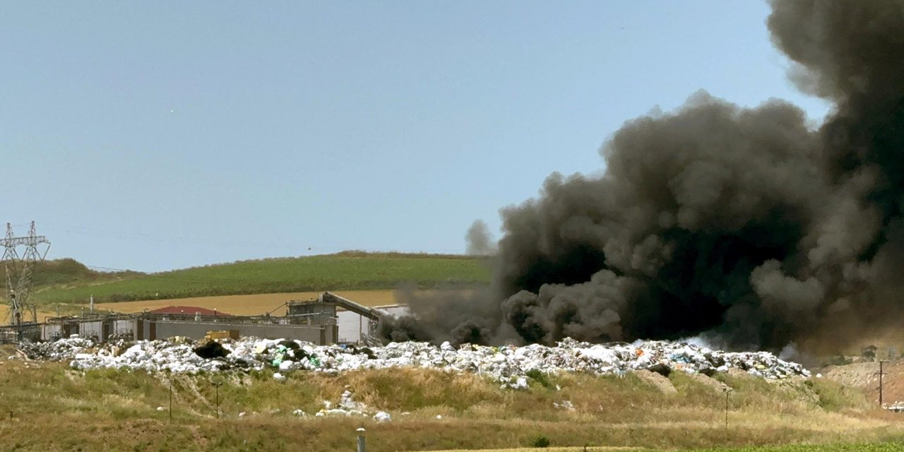 Tekirdağ'da geri dönüşüm tesisi deposunda yangın