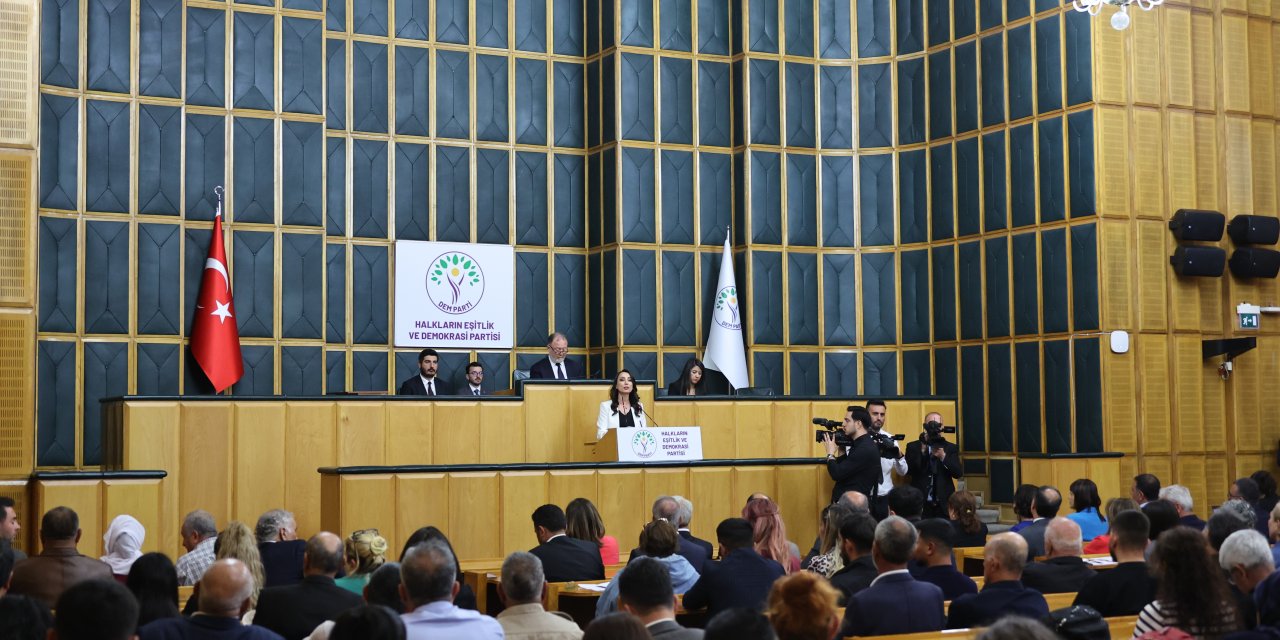 Hatimoğulları: Anayasa süreci için yol temizliği şarttır