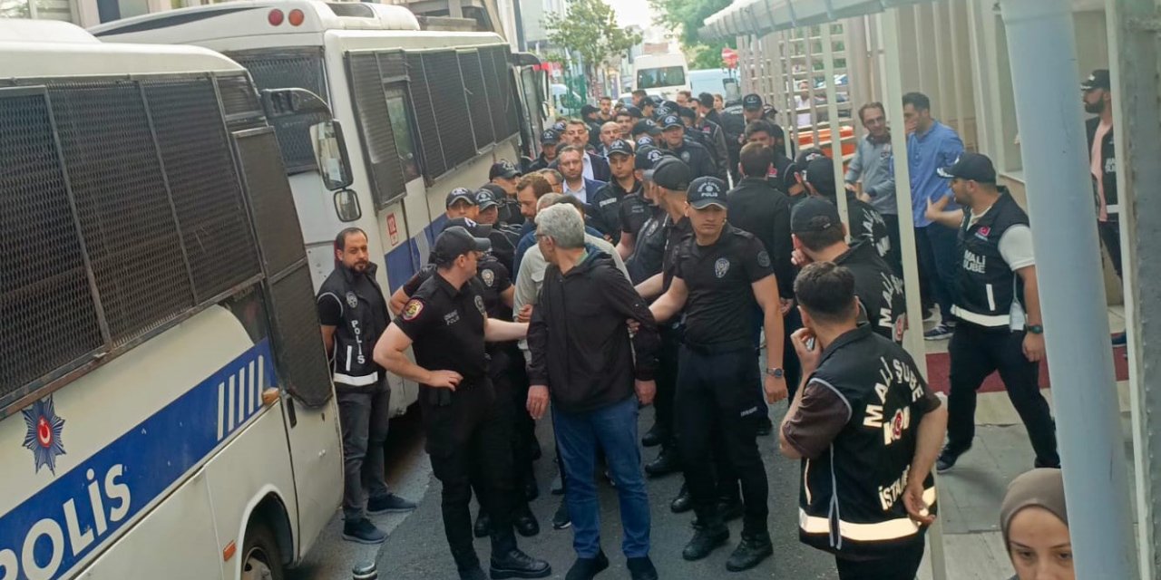 İBB soruşturması: Aralarında Büyükçekmece Belediye Başkanı Hasan Akgün'ün de olduğu 22 şüpheli tutuklandı