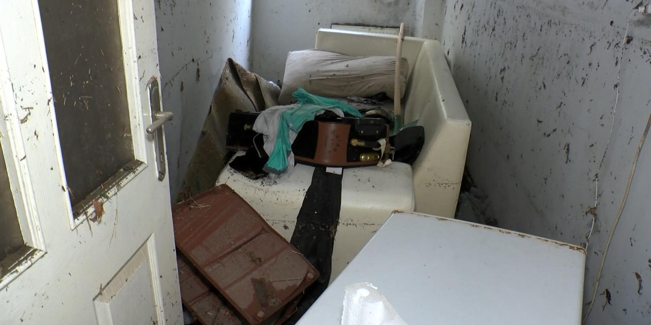 Küçükçekmece'de Gineli Genç Su Dolan Eve Dönünce Hayatını Kaybetti