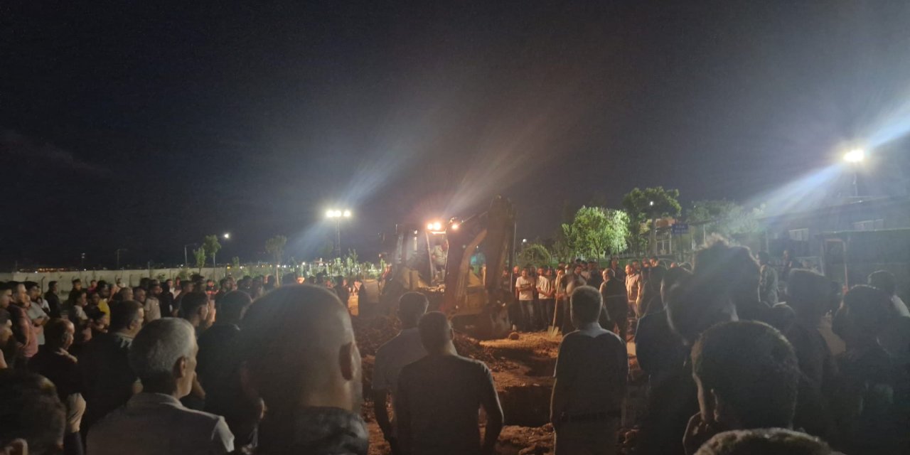 Diyarbakır’da 13 Katlı Apartmanda Yangın Paniği; Anne Ve 3 Çocuğu Hayatını Kaybetti (6)