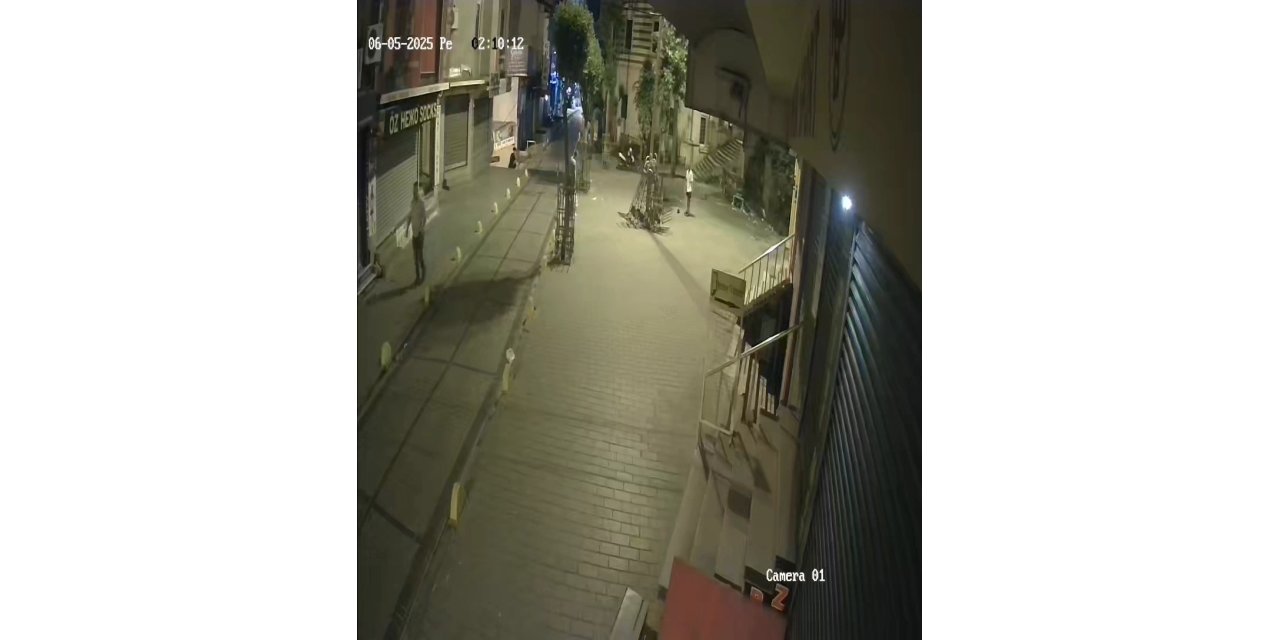 İstanbul- Fatih'te tartıştığı kişiyi bıçakladı, başında bekleyip cep telefonunu çalıp kaçtı / Ek bilgi ve görüntüyle
