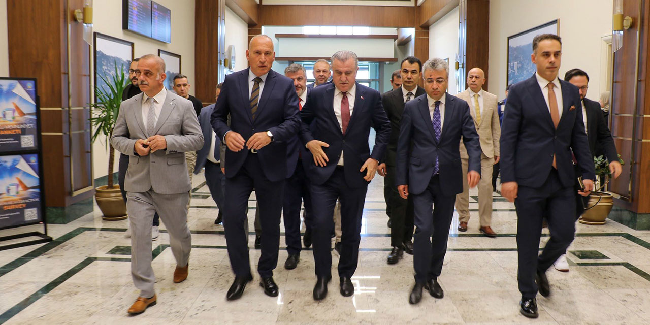 Gençlik ve Spor Bakanı Dr. Osman Aşkın Bak, memleketi Rize'de!