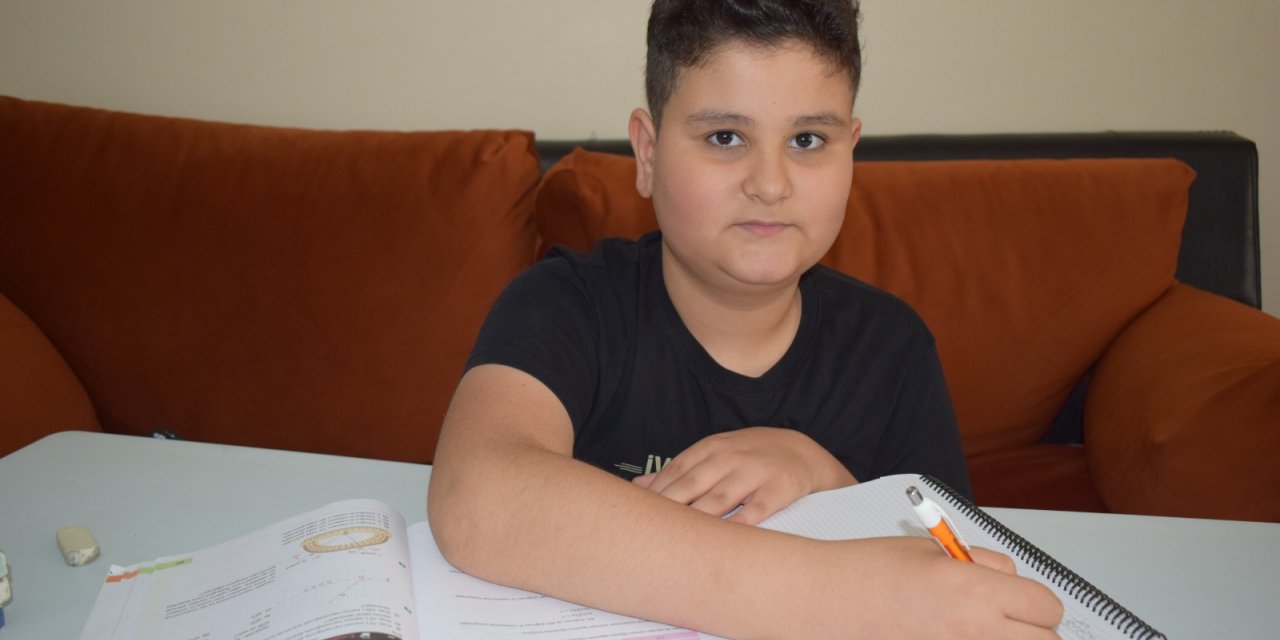 Kanser Hastası Muhammed, Evde Aldığı Eğitimlerle Bursluluk Sınavını Yüksek Puanla Kazandı