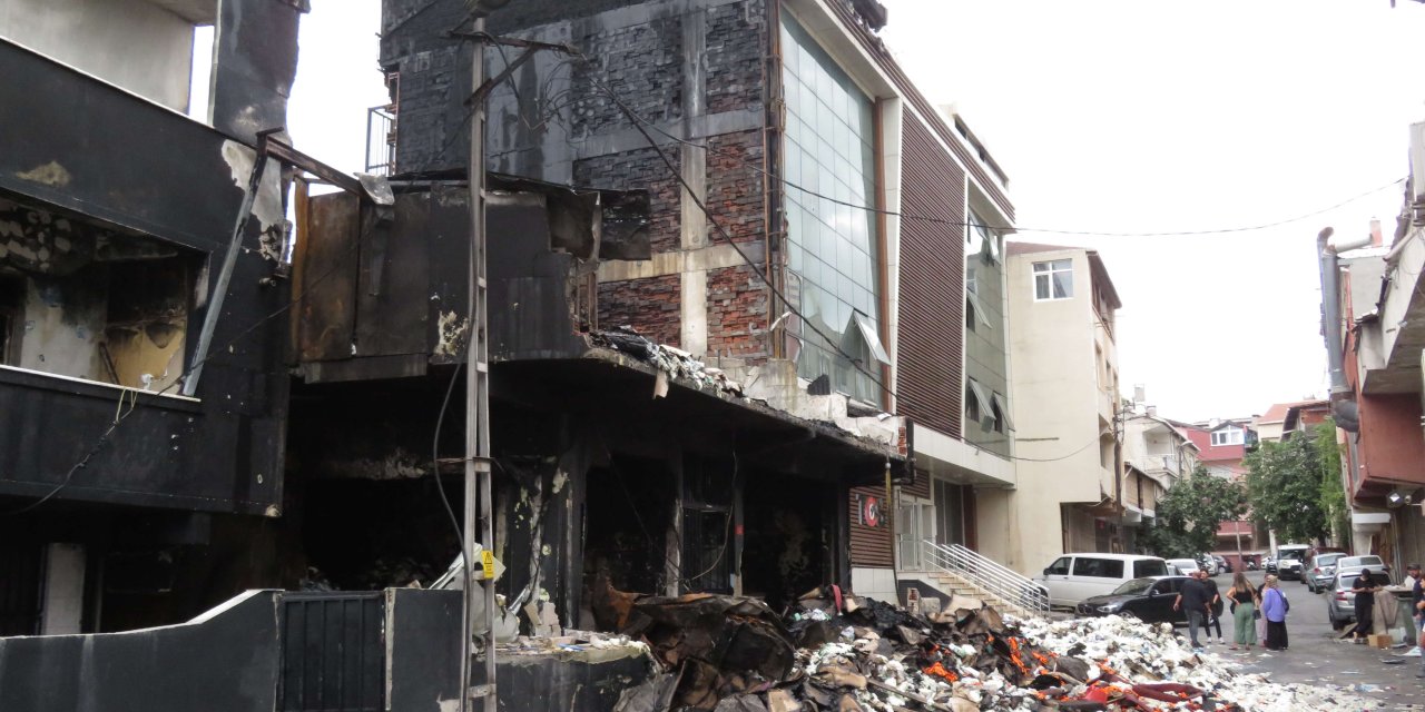 Ataşehir'de Yangında 6 Binada Milyonlarca Liralık Hasar Oluştu