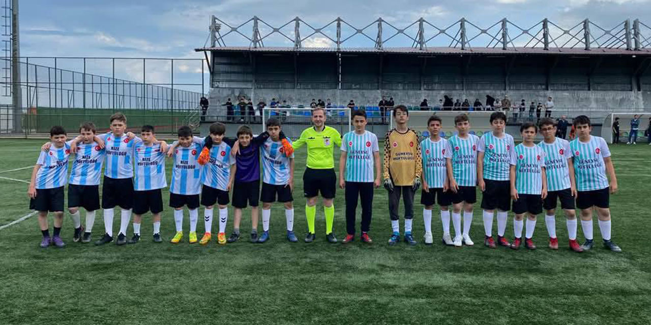 Rize'de Hafızlık Kur'an Kursları Arası Kardeşlik Futbol Turnuvası Sonuçlandı