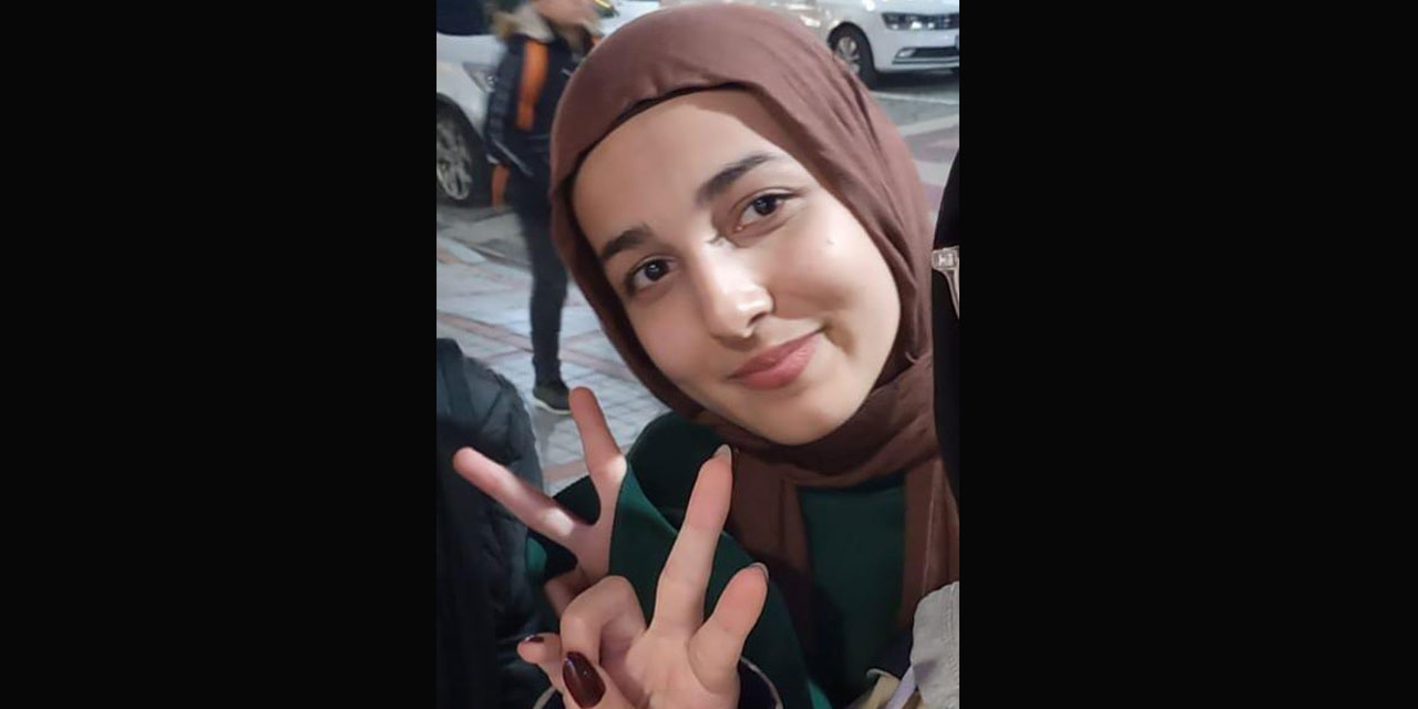 Rize'deki Kazada Hayatını Kaybeden RTEÜ Öğrencisi Ayşe Aşci ve Kardeşi Artvin'de Defnedilecek