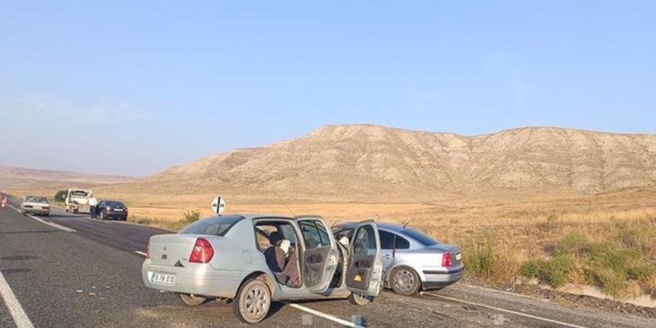 Çankırı'da Otomobiller Çarpıştı: 1 Ölü, 7 Yaralı