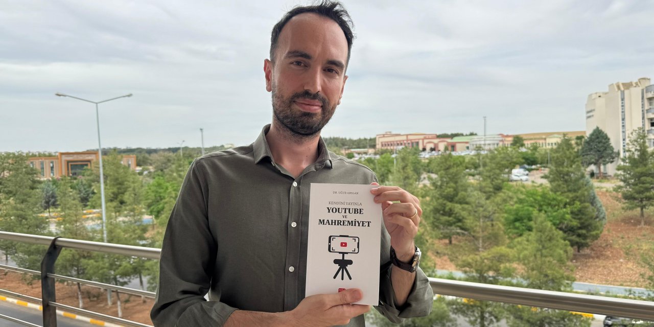 'Türk Toplumu Şu An 7 Saat 13 Dakikasını İnternette Geçiriyor'