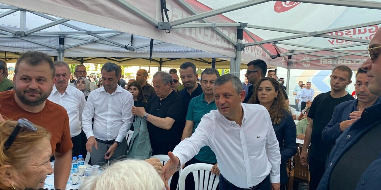 Ferdi Zeyrek, Manisa'da Son Yolculuğuna Uğurlandı (5)