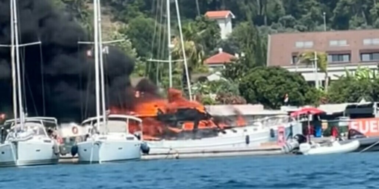 Fethiye'de marinada demirli motoryatta yangın