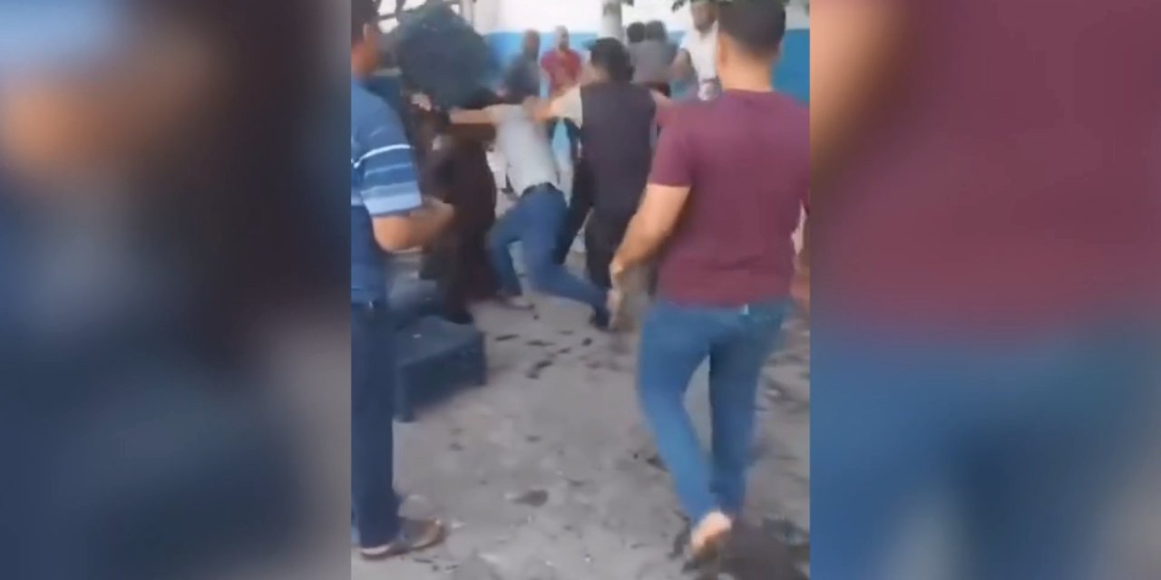 Pazar yerindeki kavga kamerada; 3 yaralı