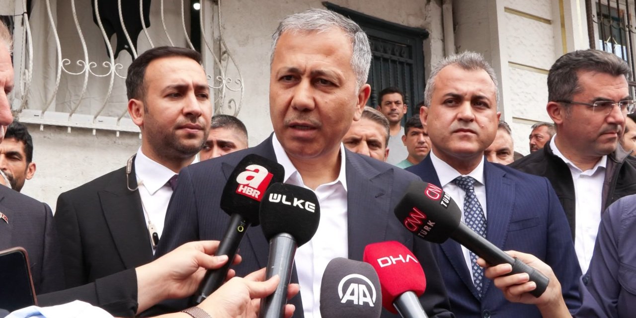 Bakan Yerlikaya Küçükçekmece’de İncelemelerde Bulundu