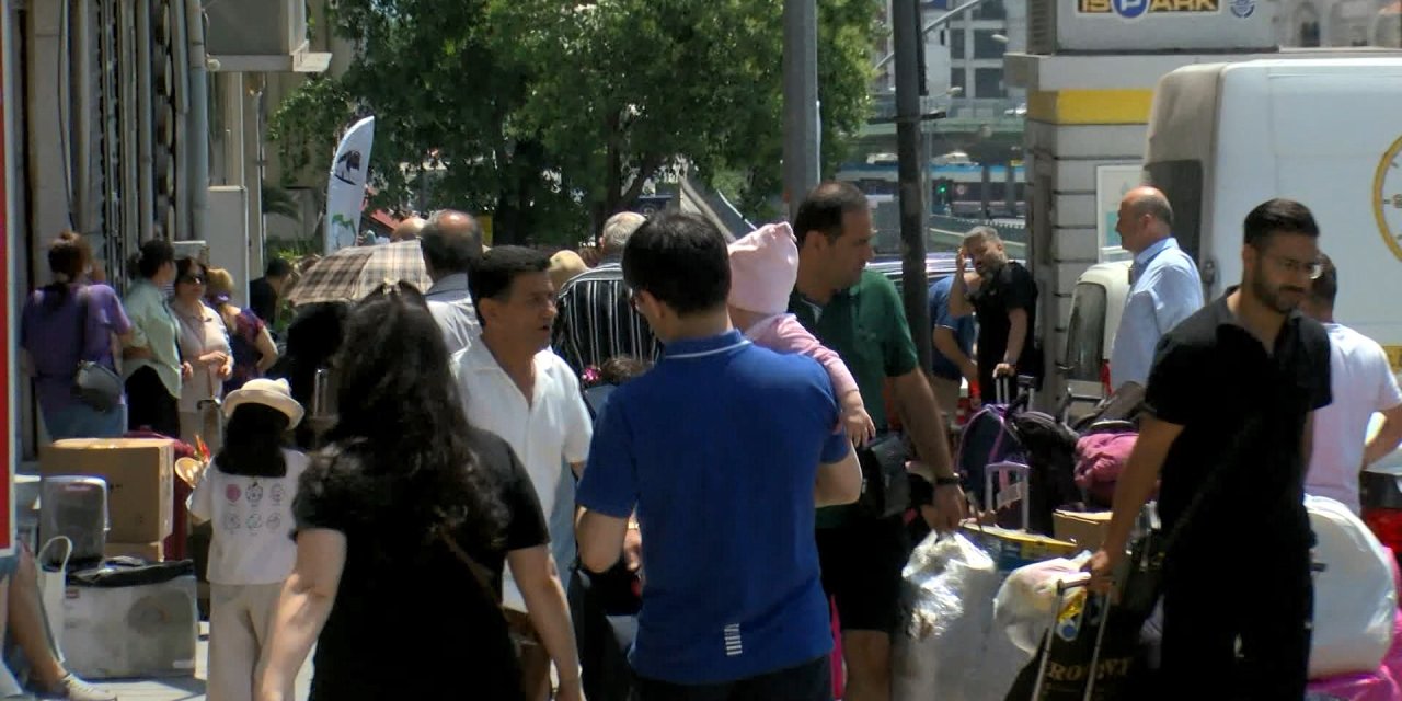 İstanbul- Hava sahası kapanınca İranlılar otobüslerle ülkelerine dönüyor; ek seferler konuldu