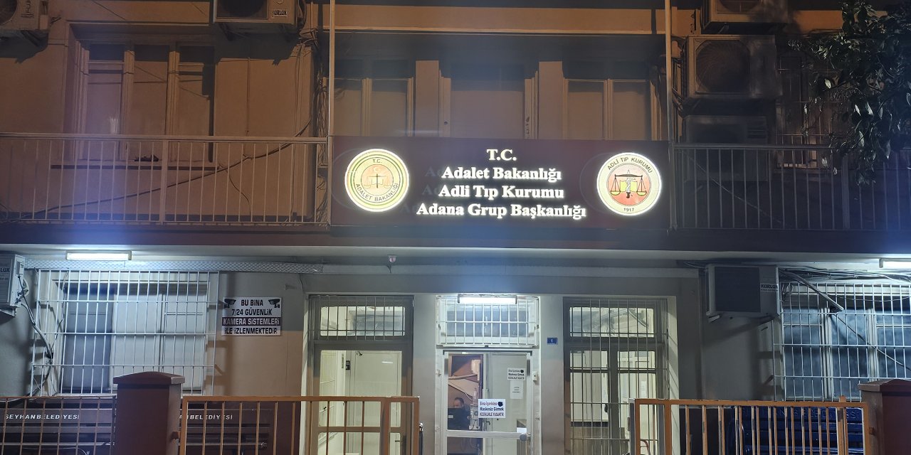 Adana'da, sulama kanalına düşen kamyonette baba ve 2 kızı hayatını kaybetti