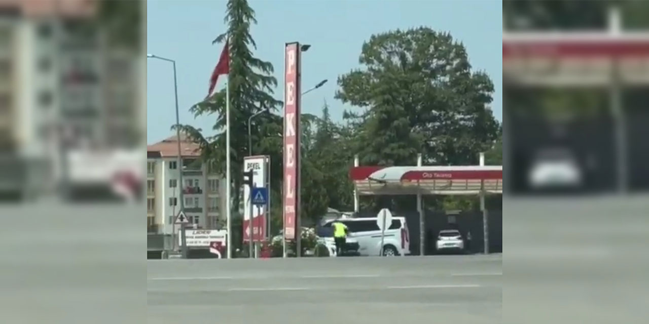 Kargaların saldırısına uğrayan trafik polisi zor anlar yaşadı